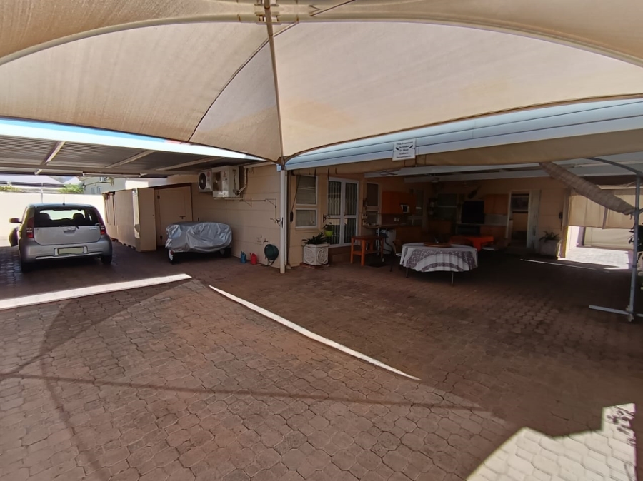 3 Bedroom Property for Sale in Protea Park North West